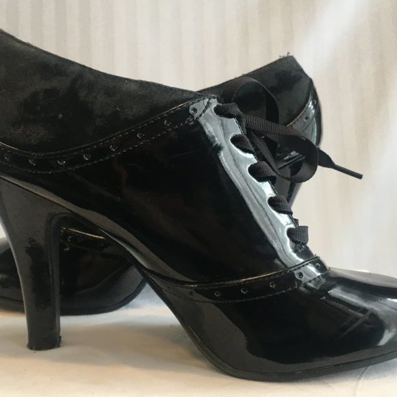 Elegant Black Women's Heels - Picture 4 of 13